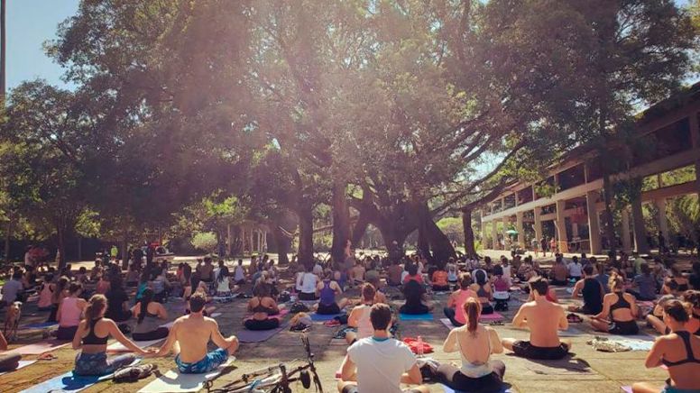 Publicitária e professora de yoga? Sim!